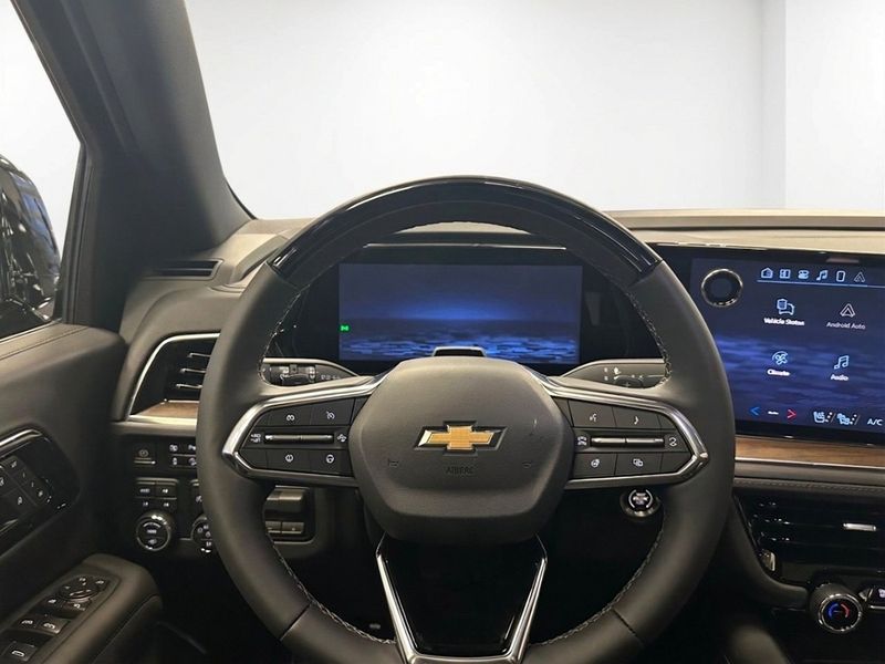 Chevrolet Suburban bild 28