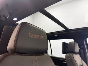 Chevrolet Suburban bild 35