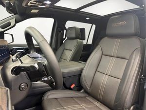 Chevrolet Suburban bild 24