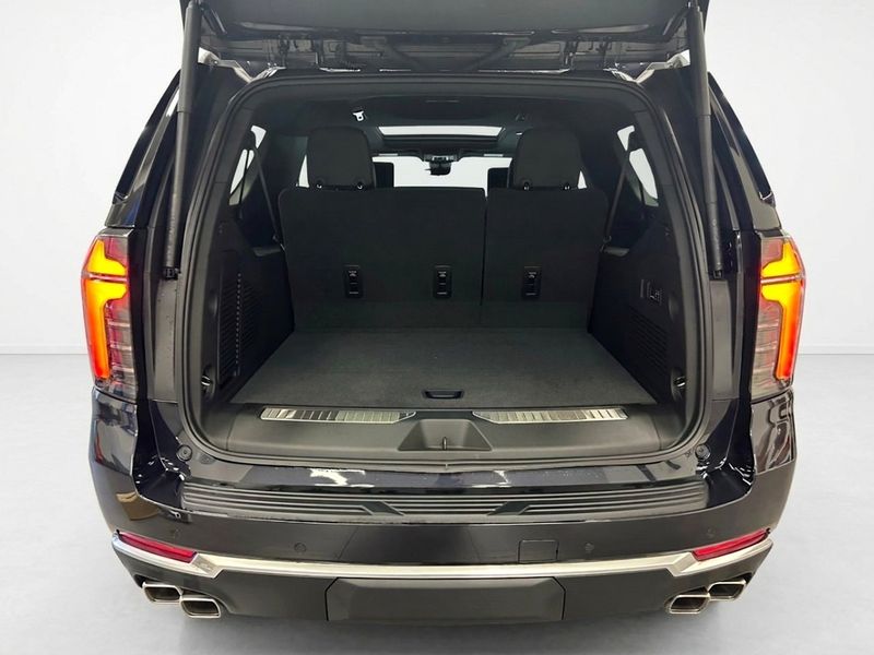 Chevrolet Suburban bild 14