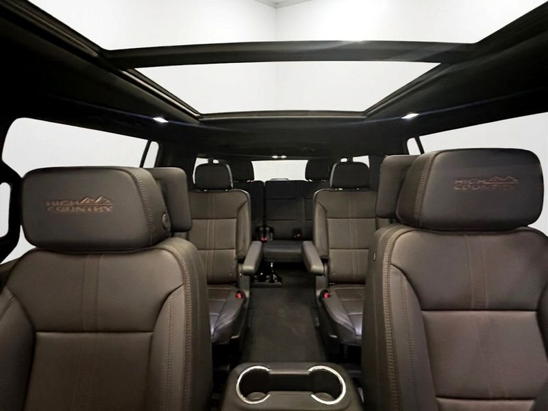 Chevrolet Suburban bild 31