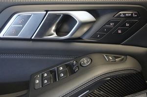BMW X7 bild 17