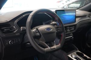 Ford Kuga bild 2