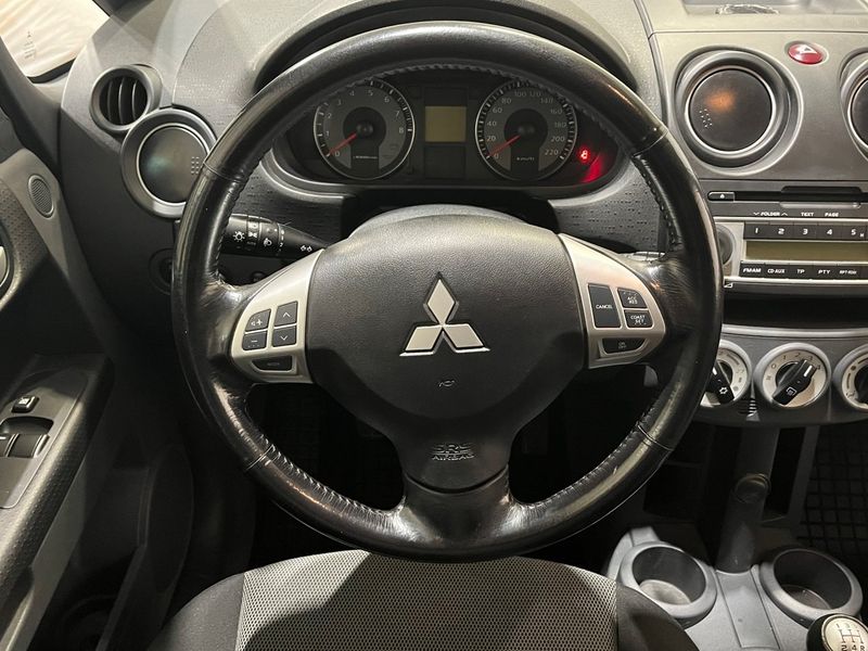Mitsubishi Colt bild 13