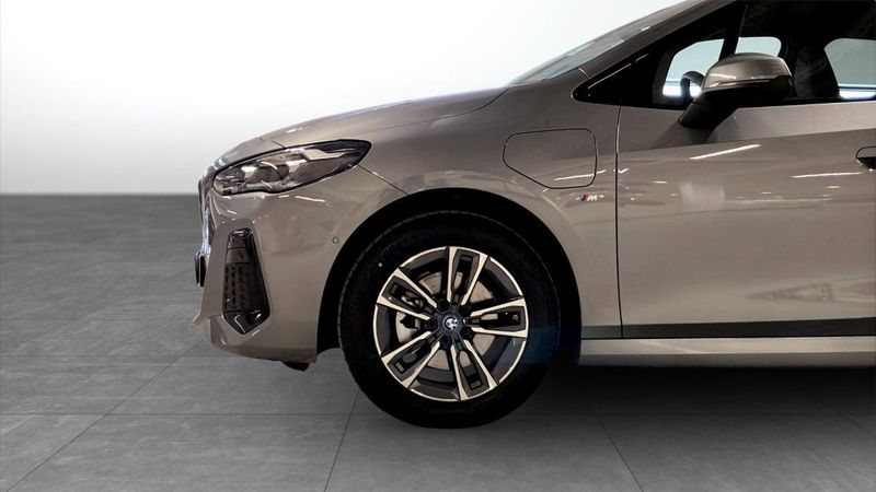 BMW 225 bild 9