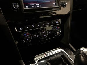 Volkswagen Passat bild 8