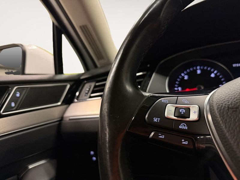 Volkswagen Passat bild 19