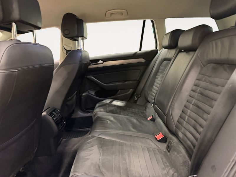 Volkswagen Passat bild 13