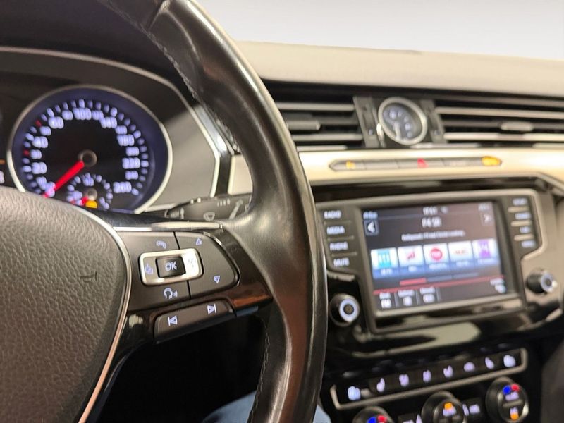 Volkswagen Passat bild 14