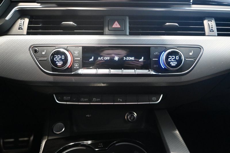 Audi A4 bild 22