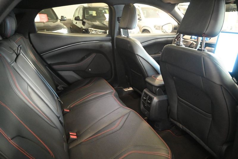 Ford Mustang Mach-E bild 12