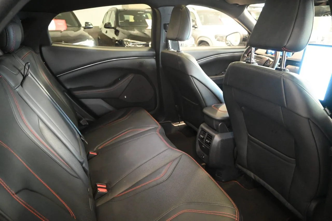 Ford Mustang Mach-E bild 12