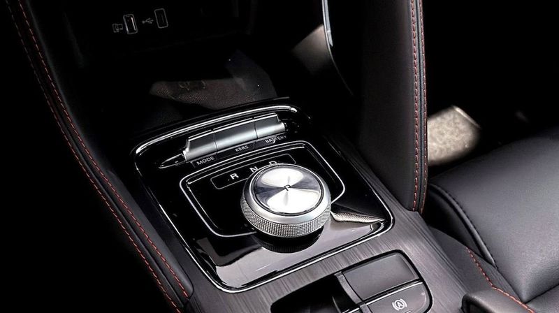 MG ZS EV bild 12