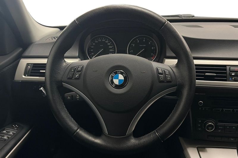 BMW 325 bild 16