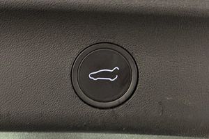 Tesla Model Y bild 26