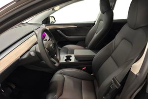 Tesla Model Y bild 13