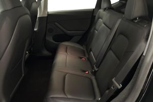 Tesla Model Y bild 14