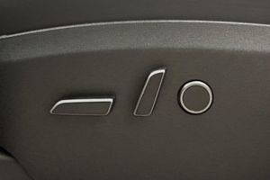 Tesla Model Y bild 24