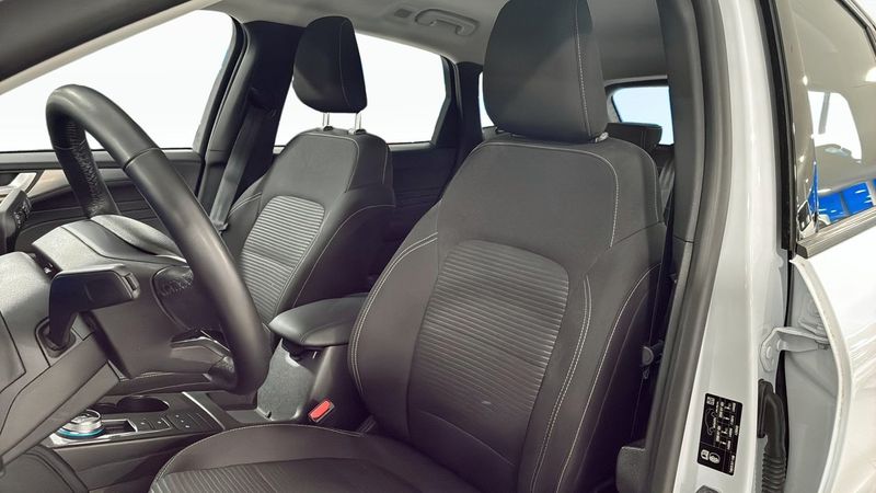 Ford Kuga bild 19