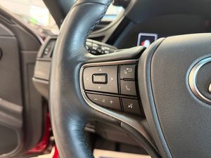 Lexus ES bild 27