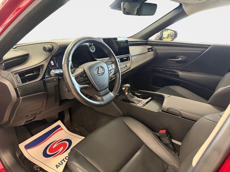 Lexus ES bild 12