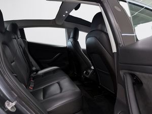Tesla Model 3 bild 9