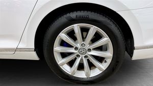 Volkswagen Passat bild 7