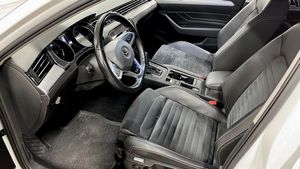 Volkswagen Passat bild 8