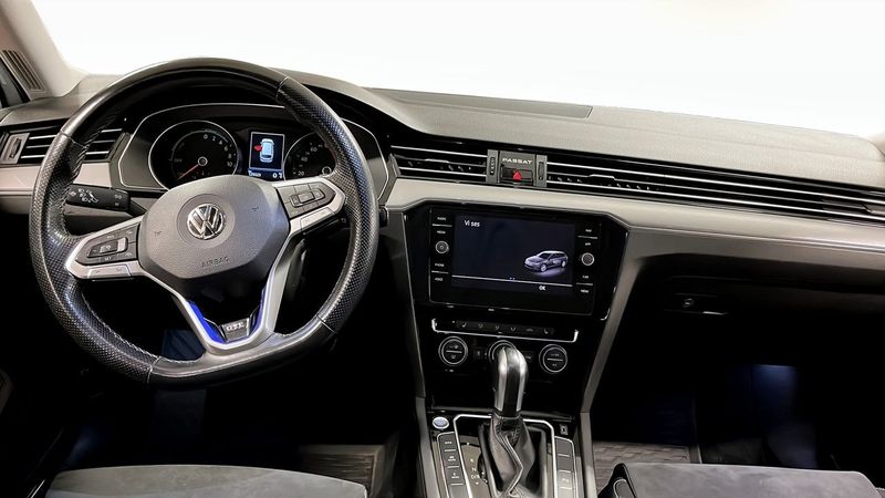 Volkswagen Passat bild 11