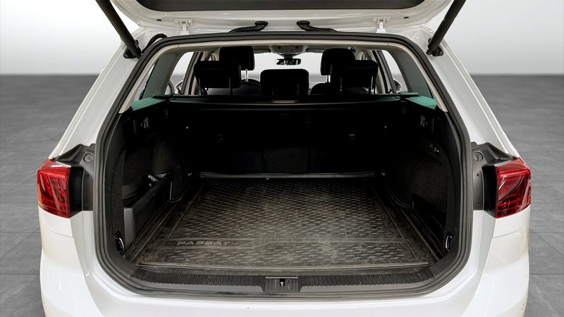 Volkswagen Passat bild 13