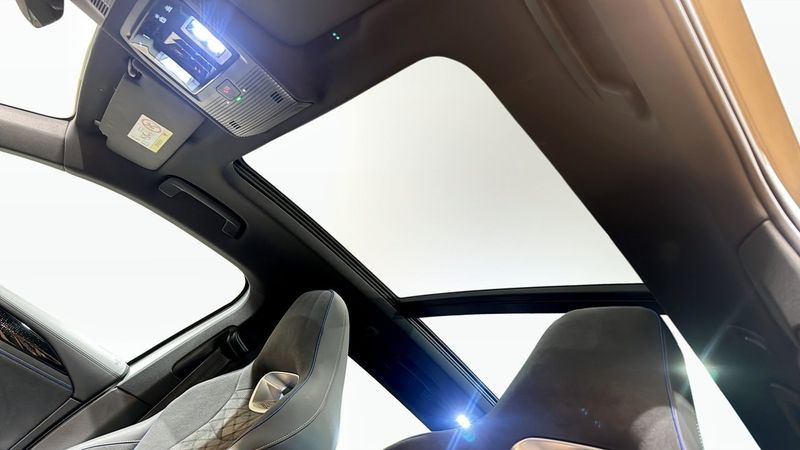 Volkswagen Passat bild 9