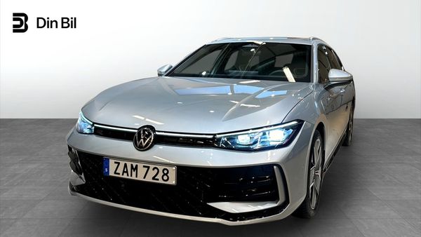 Volkswagen Passat eHybrid DSG SWE R-Line Panorama Drag Värmare - 2026