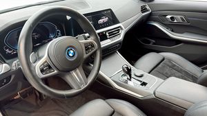BMW 330 bild 7