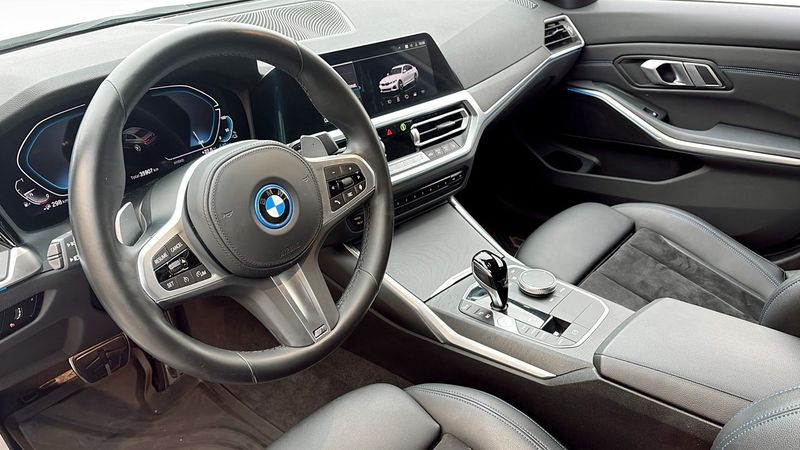 BMW 330 bild 7