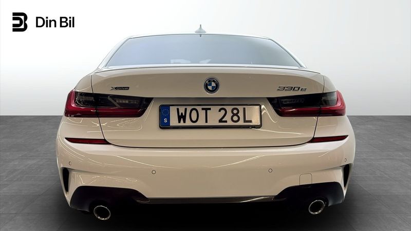 BMW 330 bild 5