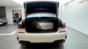 BMW 330 bild 11