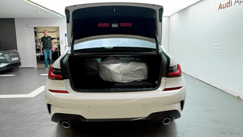 BMW 330 bild 11