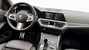 BMW 330 bild 10