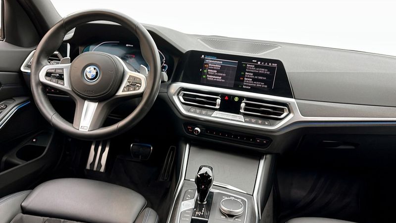 BMW 330 bild 10