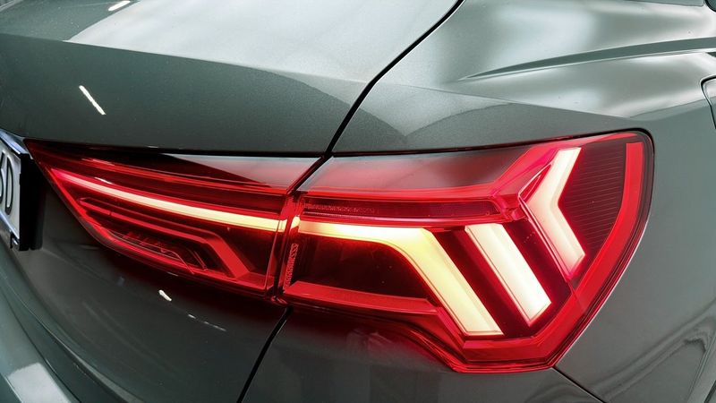 Audi Q3 bild 15