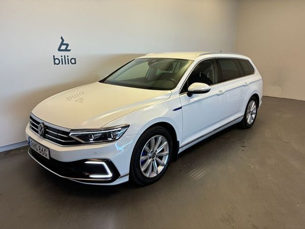 Volkswagen Passat 1.4 TSI GTE / Dragkrok / Navigation / B... - 2021