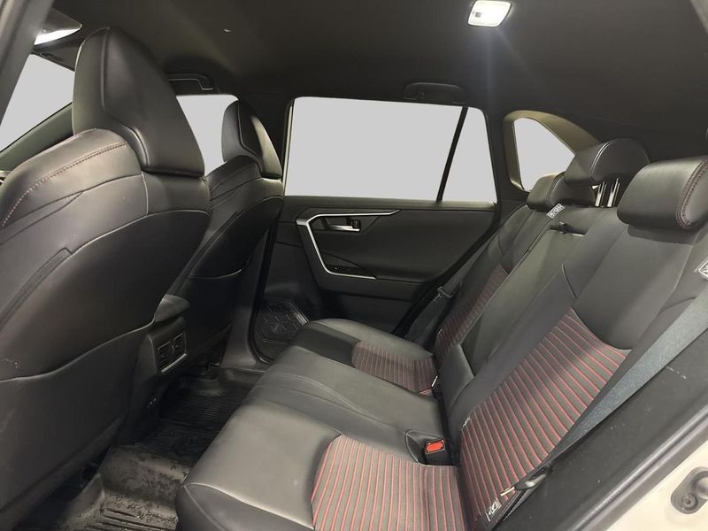 Toyota RAV4 bild 11