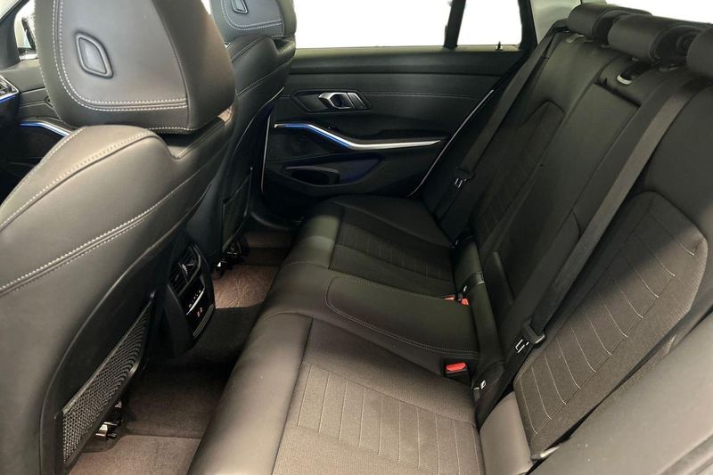 BMW 320 bild 11