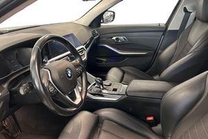 BMW 320 bild 12
