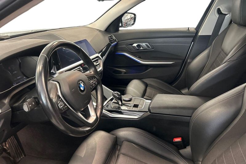 BMW 320 bild 12