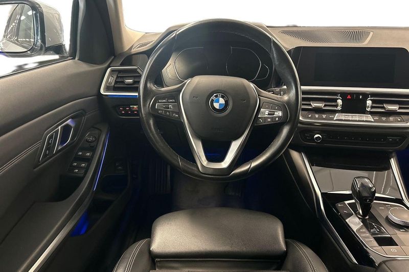 BMW 320 bild 9