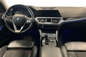 BMW 320 bild 8