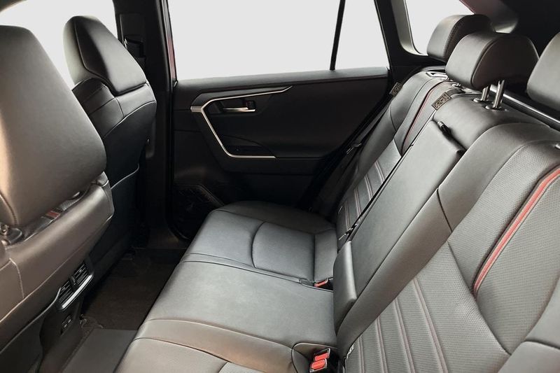 Toyota RAV4 bild 10