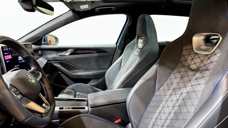 Volkswagen Passat bild 8