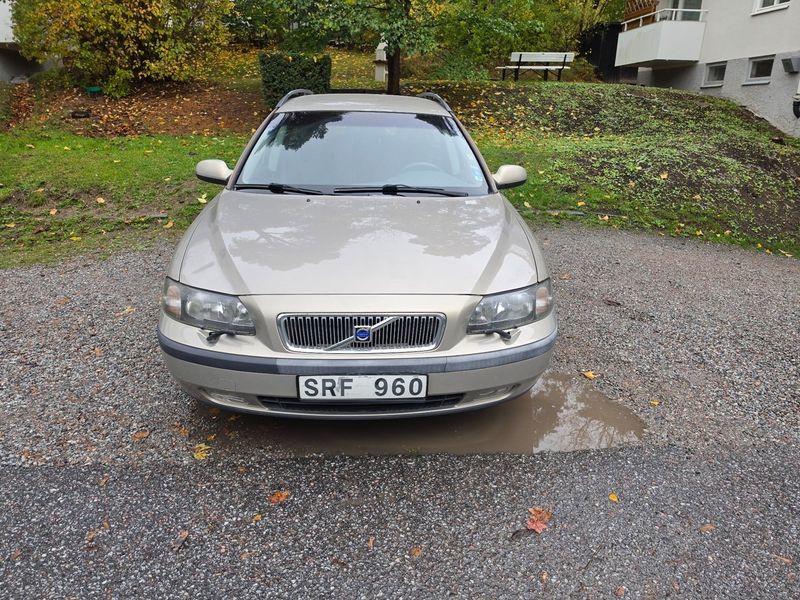 Volvo V70 bild 2